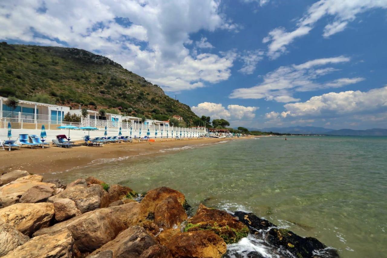 Le Palme Village テッラチーナ エクステリア 写真